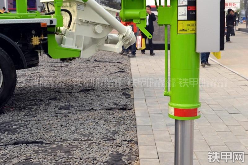 鸿得利HDL5381THB泵车整机外观