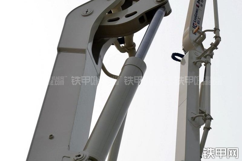 鸿得利HDL5381THB泵车整机外观