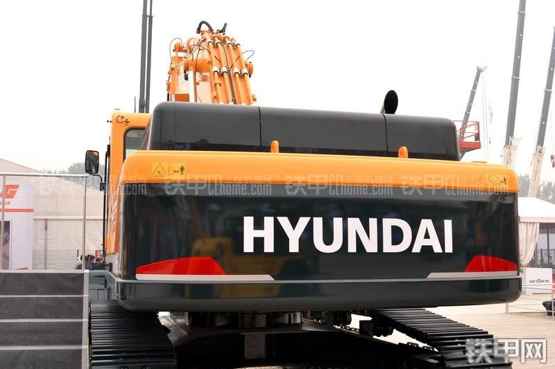 现代R385LC-9T挖掘机整机外观