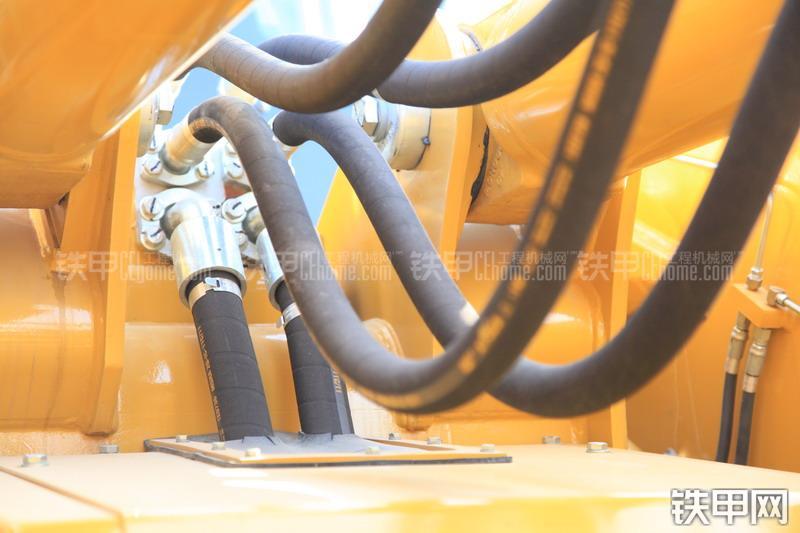 卡特彼勒980H装载机局部