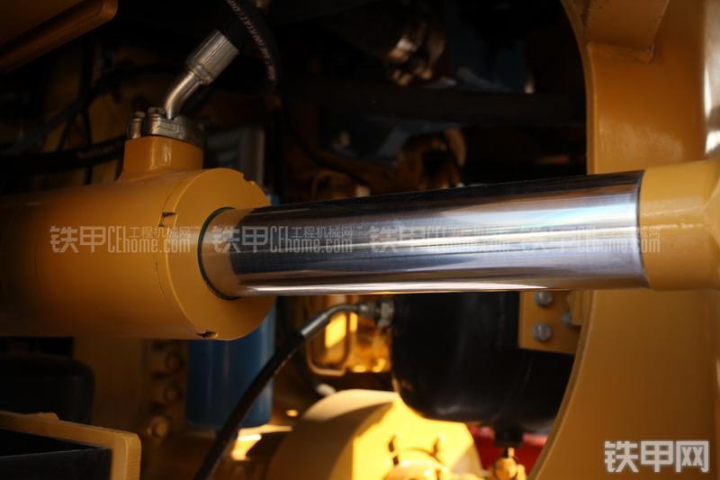 成工CG966H装载机整机外观