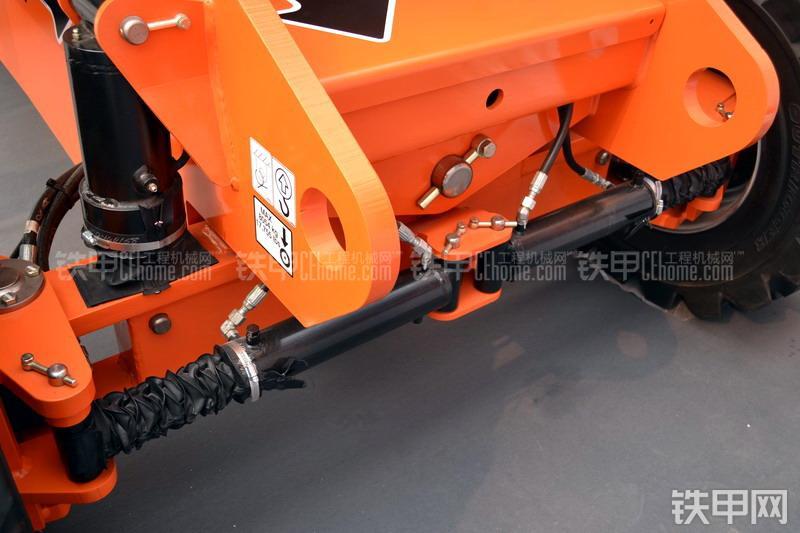 捷尔杰800AJ高空作业机械整机外观