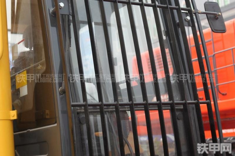 玉柴YC360DLC拆除机加长臂拆除臂局部