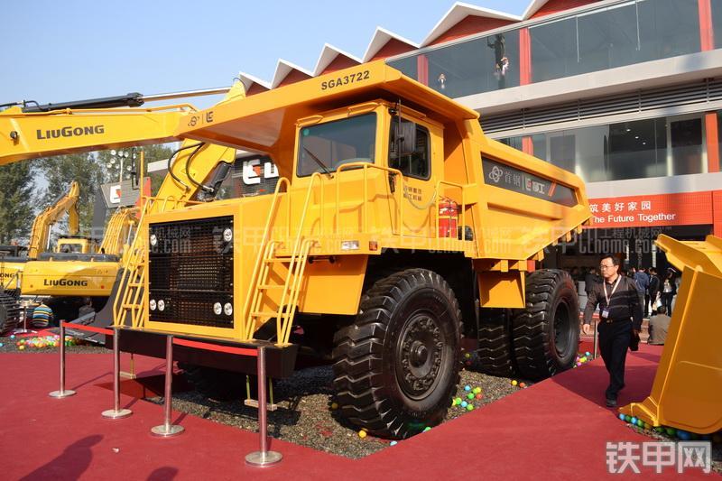 首钢重汽SGA3722非公路自卸车整机外观