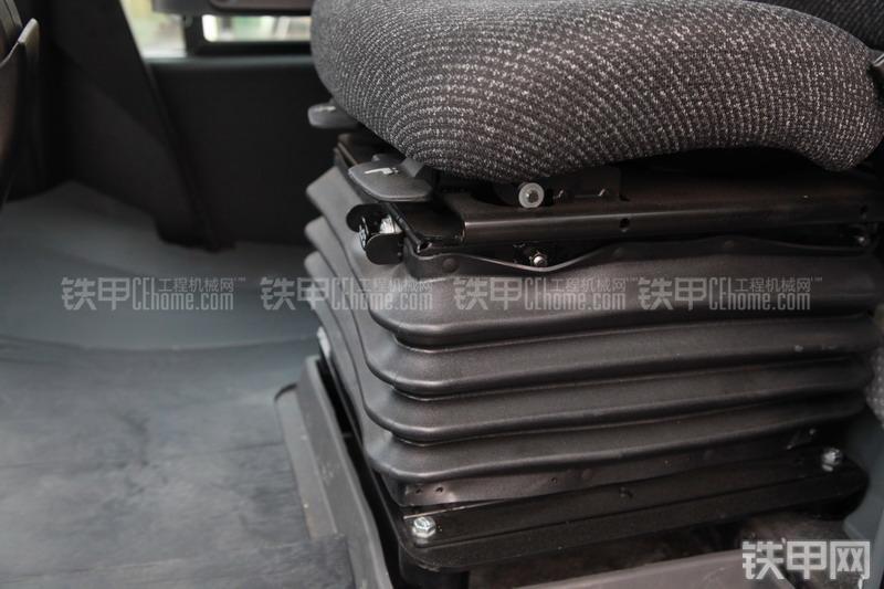 卡特彼勒980H装载机局部