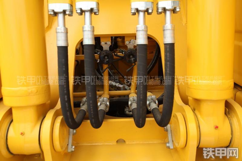 小松HB205-1挖掘机局部