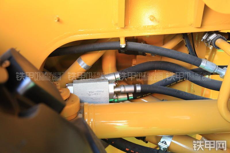 卡特彼勒980H装载机局部