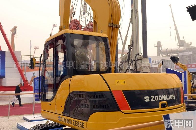 中联重科ZE85挖掘机整机外观
