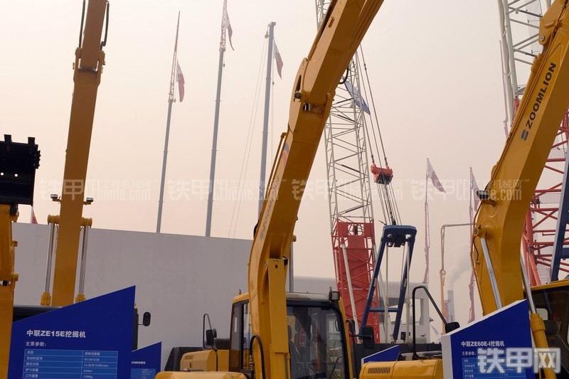 中联重科ZE60E-1挖掘机整机外观