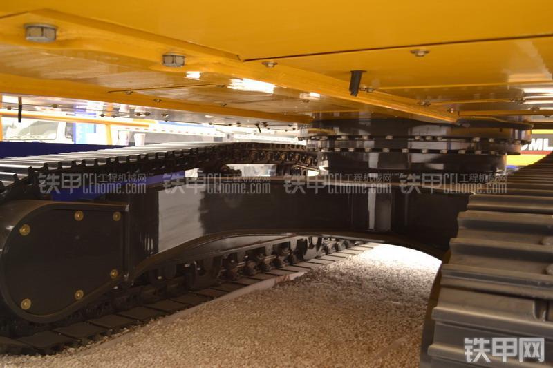 中联重科ZE360E挖掘机局部