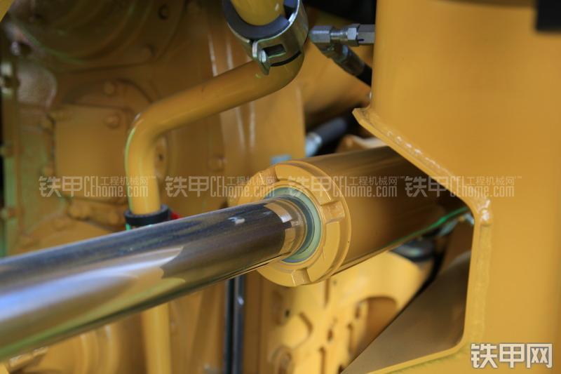 卡特彼勒980H装载机局部