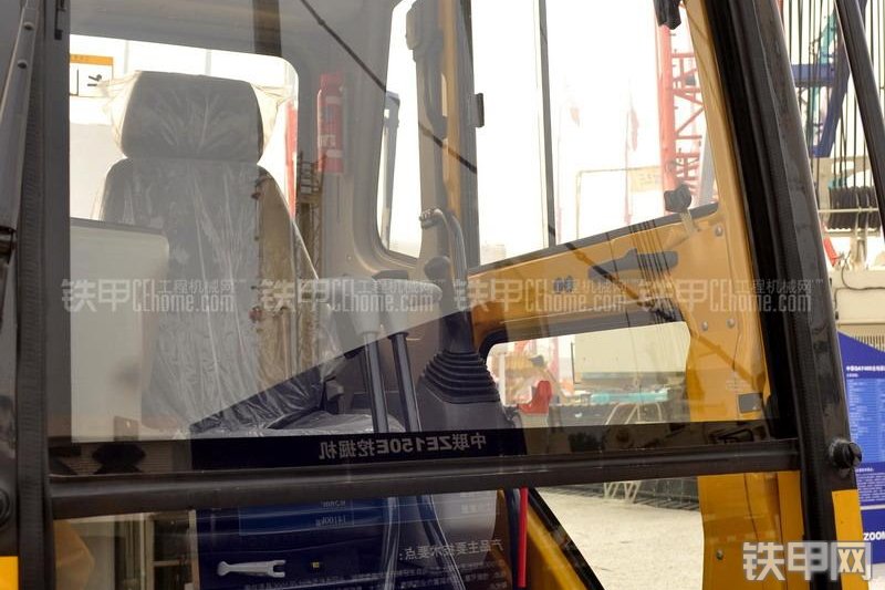 中联重科ZE150挖掘机局部