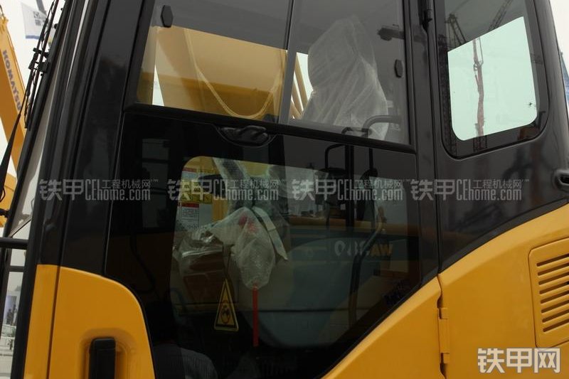 小松PC360-7挖掘机局部