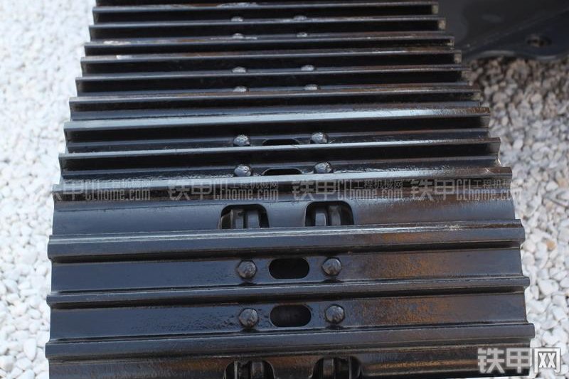 玉柴YC135-8抓木器整机外观