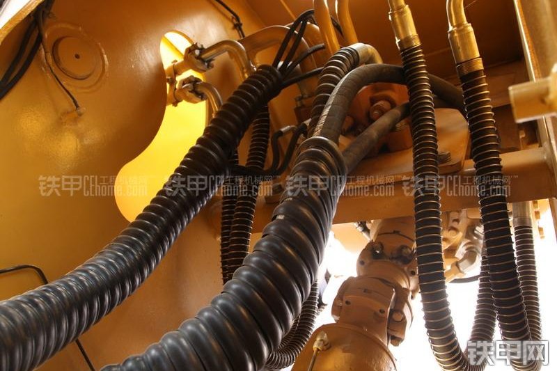 成工CG966H装载机整机外观