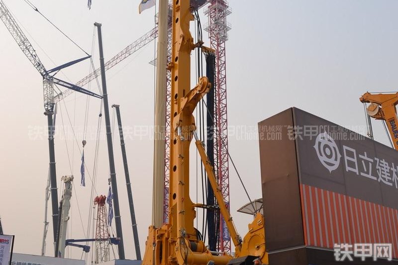 宝峨BG30（BS80BB主机）旋挖钻整机外观