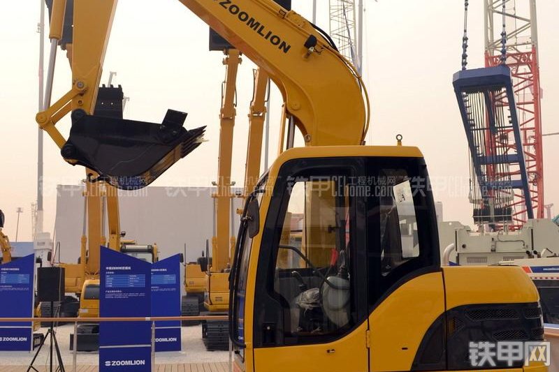 中联重科ZE85挖掘机整机外观