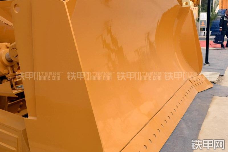 宣工SD9高驱动推土机局部