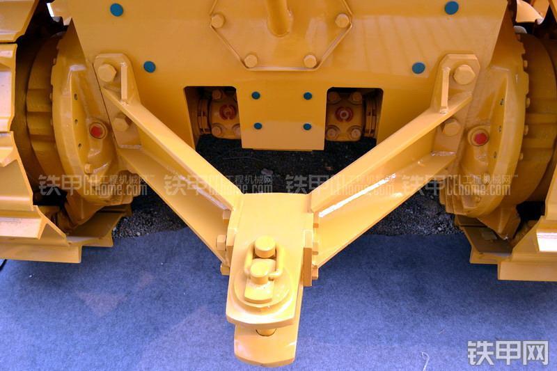 宣工TY165-2液力型推土机整机外观