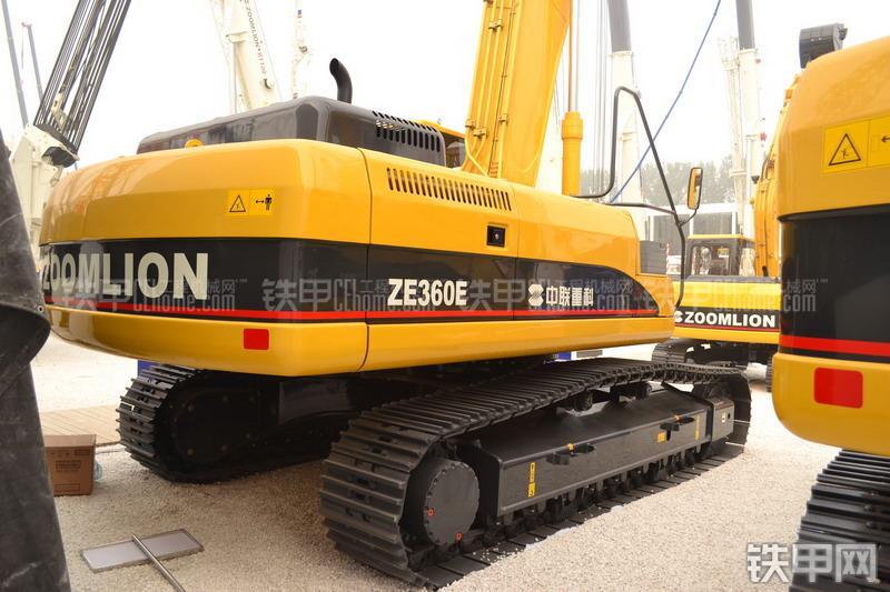 中联重科ZE360E挖掘机整机外观