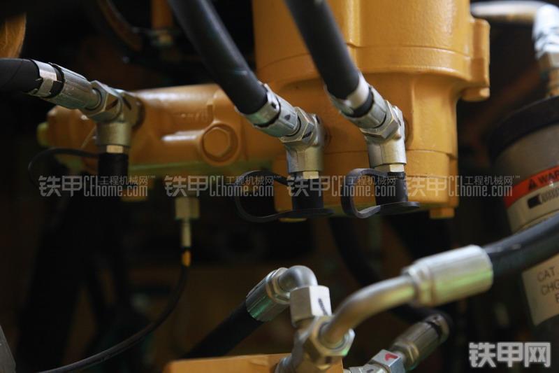 卡特彼勒980H装载机局部