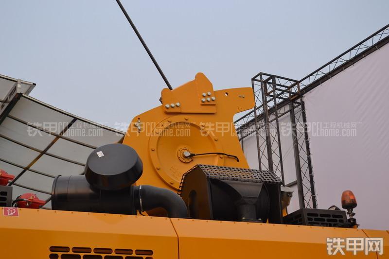 宝峨BG30（BS80BB主机）旋挖钻整机外观