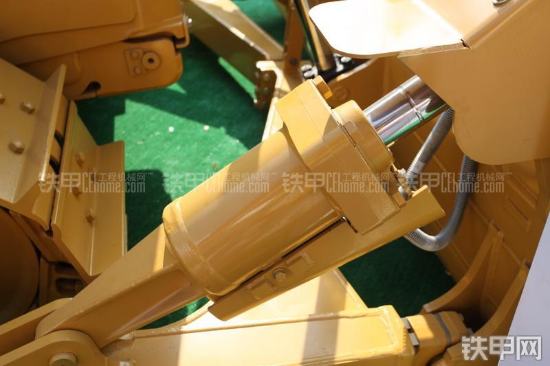 卡特彼勒D6R推土机整机外观