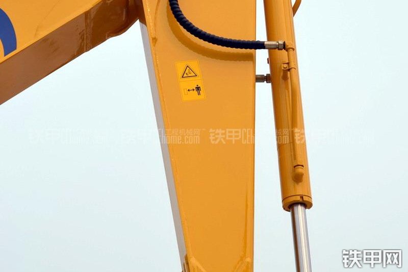 中联重科ZE85挖掘机局部