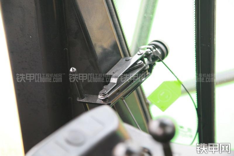 卡特彼勒980H装载机局部