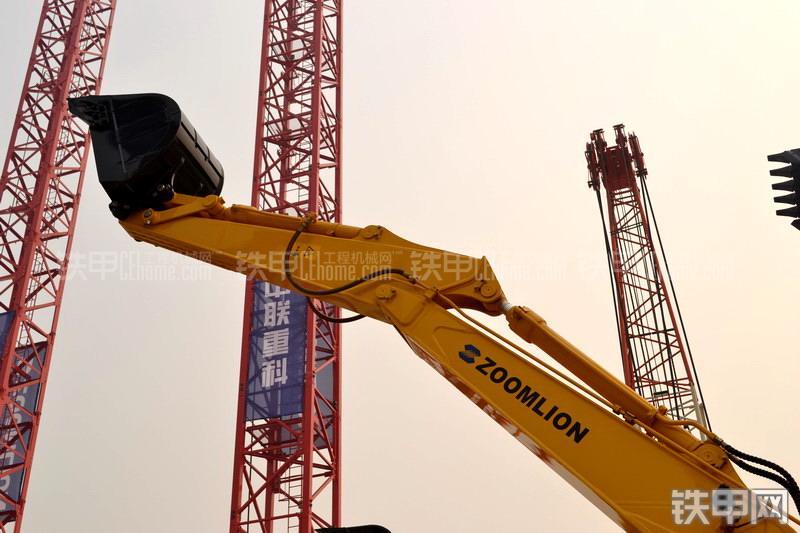 中联重科ZE150挖掘机局部