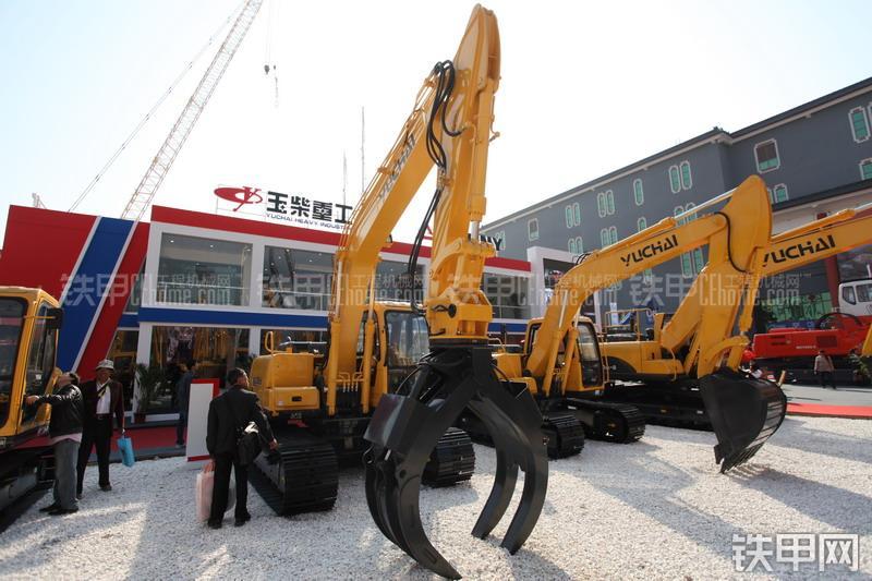 玉柴YC135-8抓木器整机外观