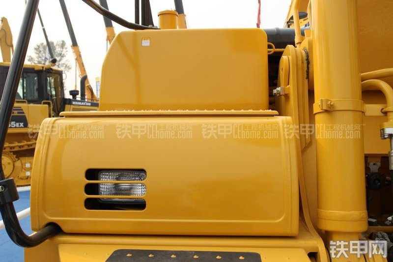 小松HB205-1挖掘机局部