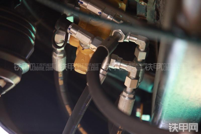 卡特彼勒980H装载机局部