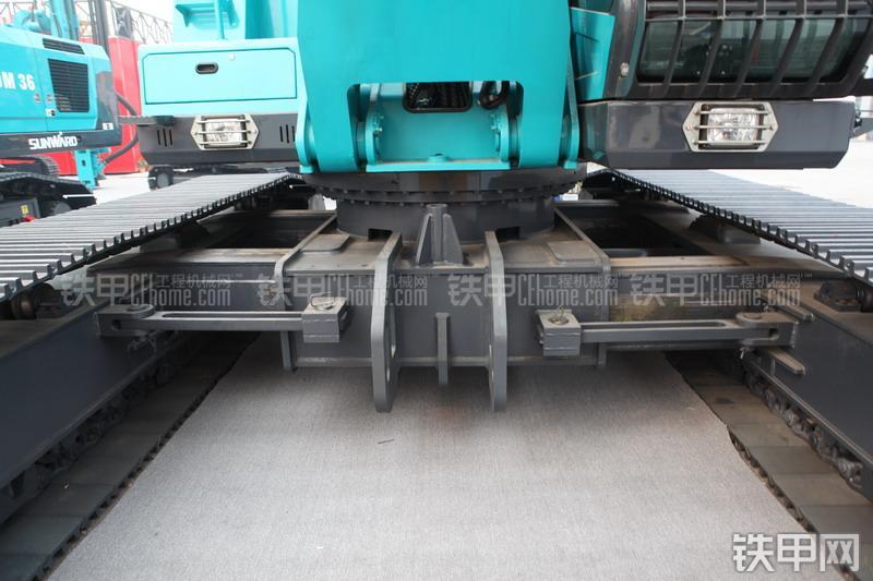 山河智能SWHG42连续墙抓斗整机外观