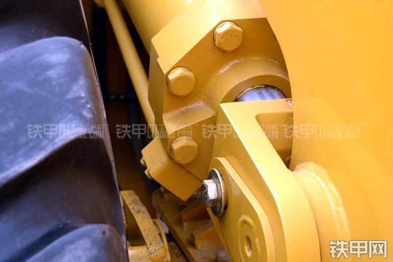 山工SEM660B装载机整机外观