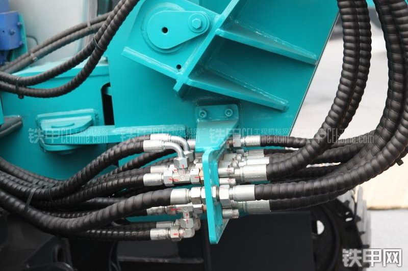 山河智能SWDM04多功能旋挖钻整机外观