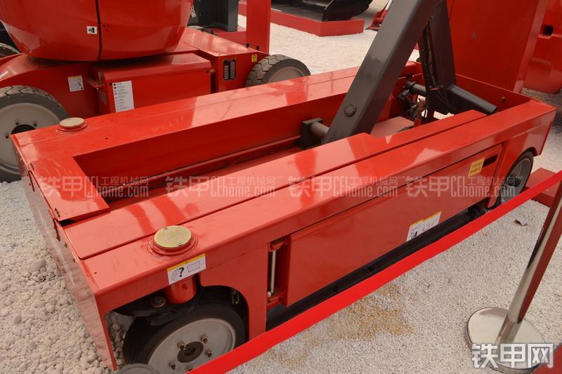 曼尼通100XEL高空作业机械整机外观