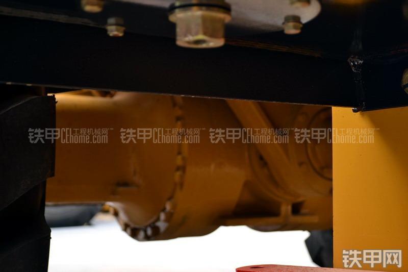 山工SEM658C装载机整机外观