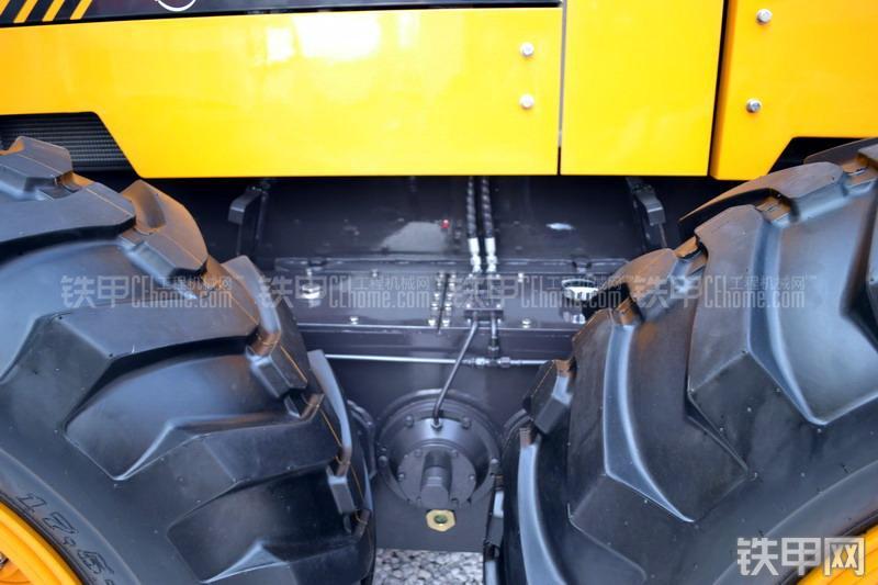 三一重工SHG190全液压平地机整机外观