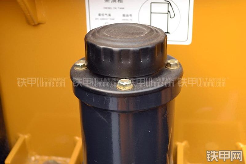 山工SEM660B装载机整机外观