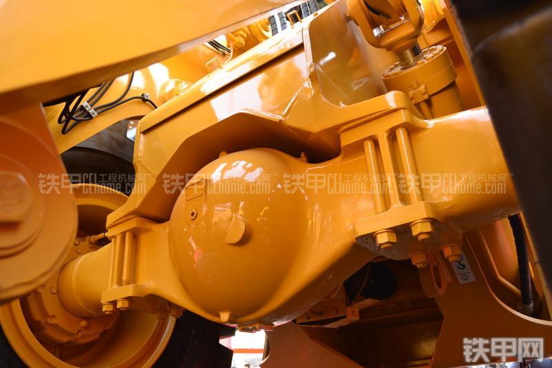 柳工CLG899III装载机局部