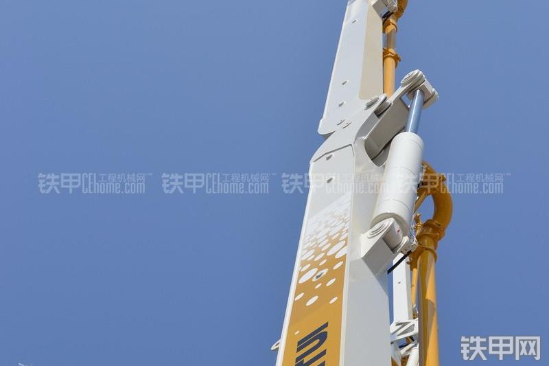 山推HJC5300THB-37沃尔沃泵车整机外观