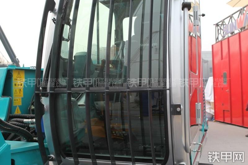 山河智能SWDM04多功能旋挖钻整机外观