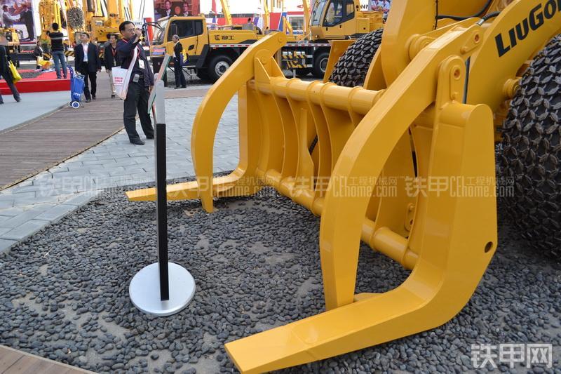 柳工856IV装载机局部