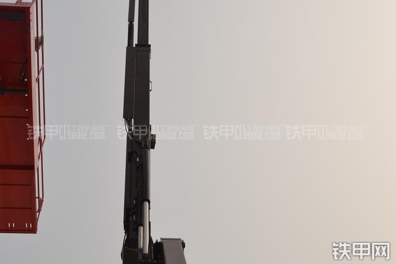 曼尼通170AETJ L高空作业机械整机外观