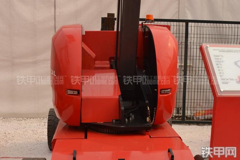 曼尼通170AETJ L高空作业机械整机外观