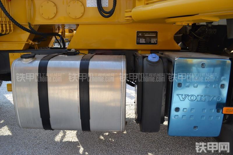 山推HJC5300THB-37沃尔沃泵车整机外观