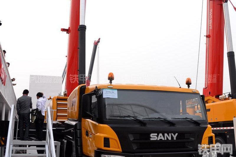 三一重工STC1000C起重机整机外观