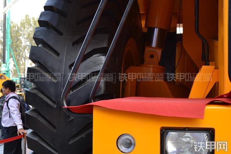 首钢重汽SGE190AC非公路自卸车整机外观