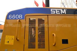 山工SEM660B装载机整机外观